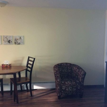 Pinedale Inn Gravenhurst Ngoại thất bức ảnh
