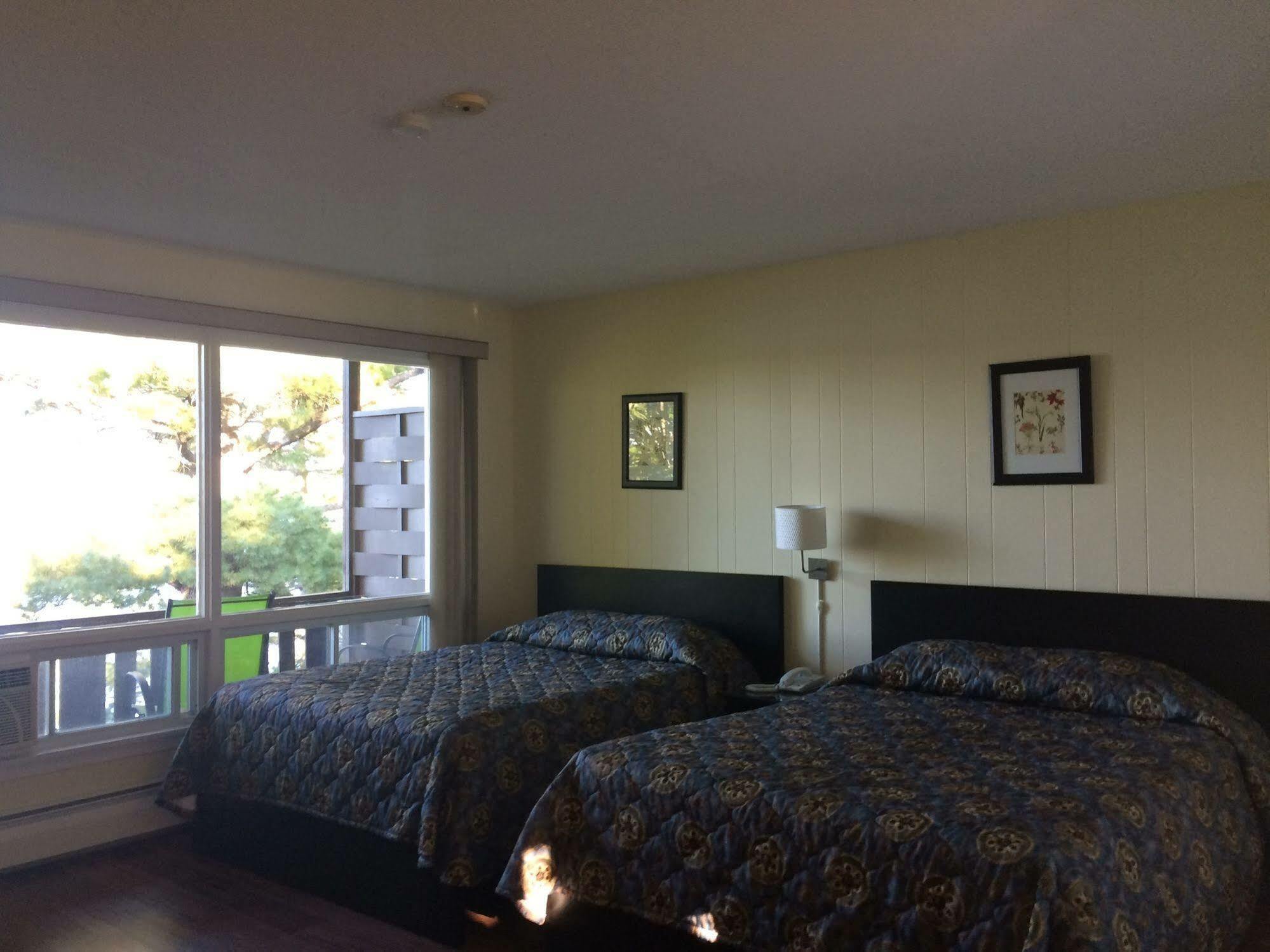 Pinedale Inn Gravenhurst Ngoại thất bức ảnh
