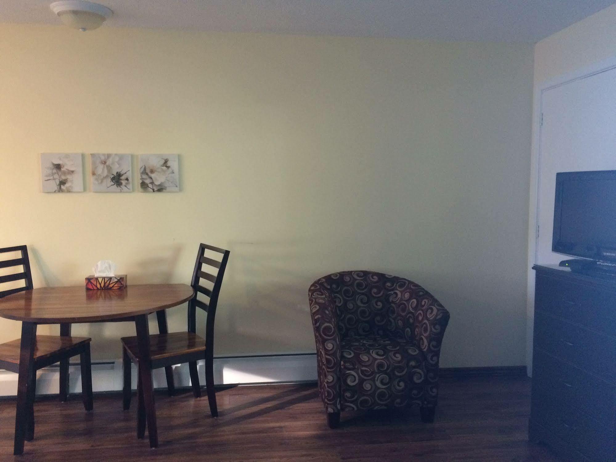 Pinedale Inn Gravenhurst Ngoại thất bức ảnh