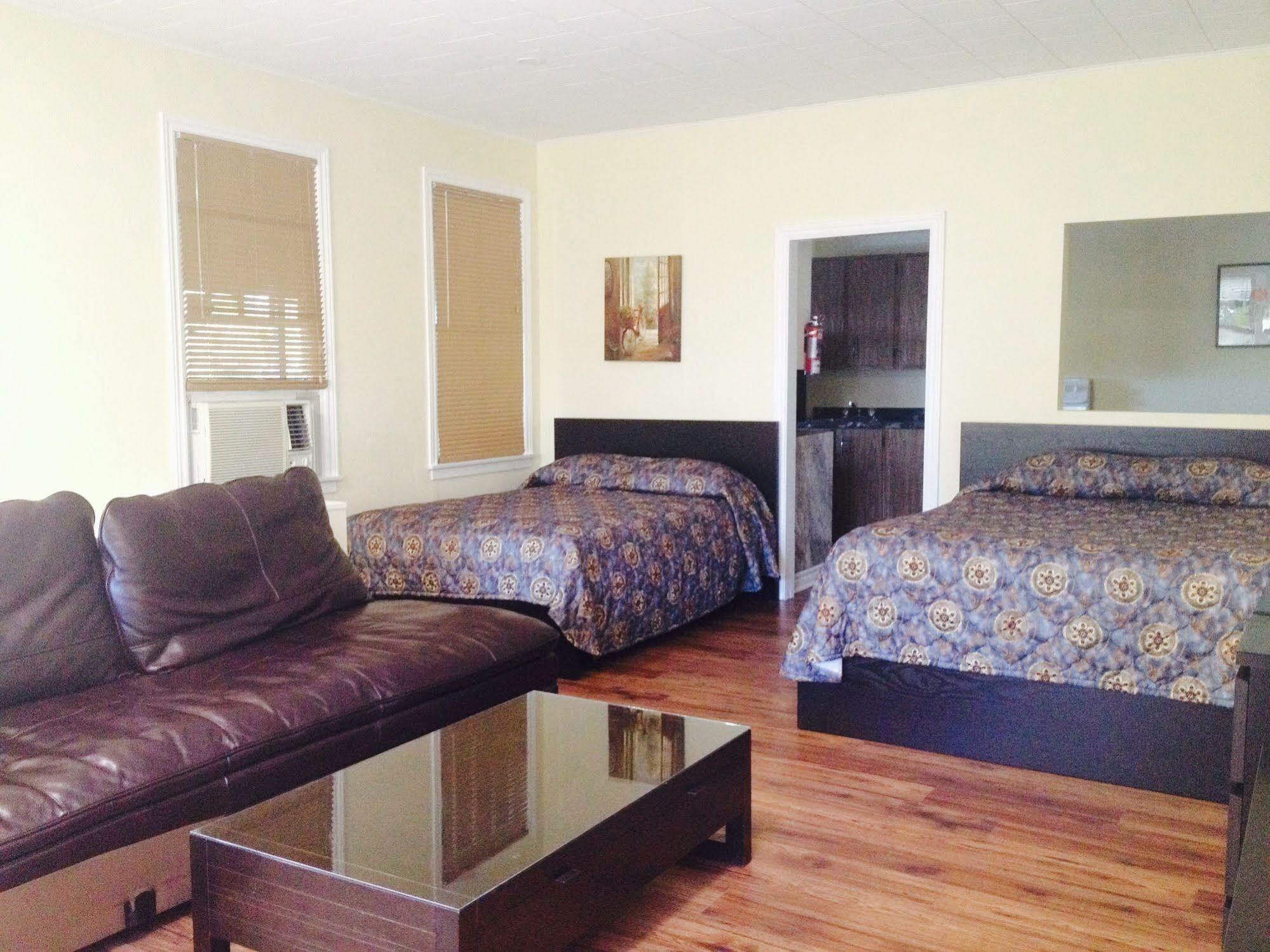 Pinedale Inn Gravenhurst Ngoại thất bức ảnh